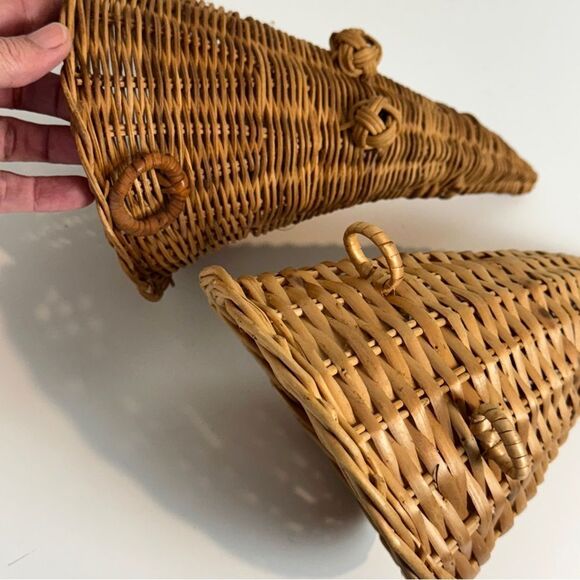 2 Wicker Cornucopia Baskets 12” - Picture 3 of 5